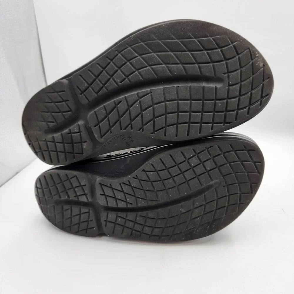 Oofos OOmega OOahh Womens 9 Slide‎ Core Black Casual Slip On Recovery Sandal